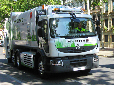 Κυκλοφόρησε το πρώτο υβριδικό απορριμματοφόρο!